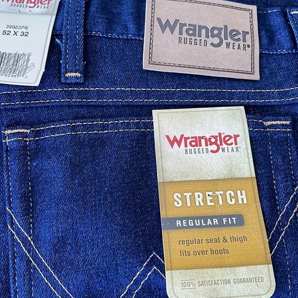 Wrangler Rugged Wear Regular Fit Jeans Dark Blue 52x32 - Picture 5 of 9